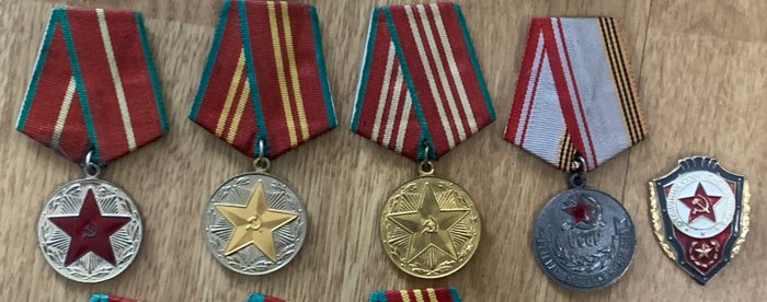 Rusland - KGB; Politi - Indenrigsministeriet; Brandmand - Indenrigsministeriet; Bevæbnet - Militærmedalje - Sovjetunionen, KGB's medaljer; Indenrigsministeriet; Brandmænd og væbnede styrker af - 1961