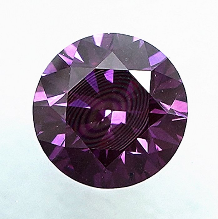 1 pcs Diamant  (Farvebehandlet)  - 022 ct - Fancy vivid Rosa Lilla - VS2 - International Gemological Institute (IGI)