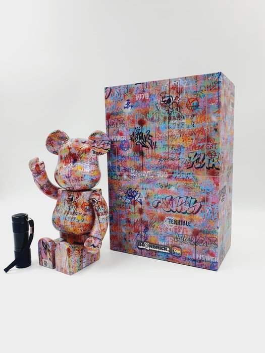 Knave x Medicom Toy - Be@rbrick Knave by Yuck P(L/R)ayer 400 % +Uv Lamp Bearbrick 2024