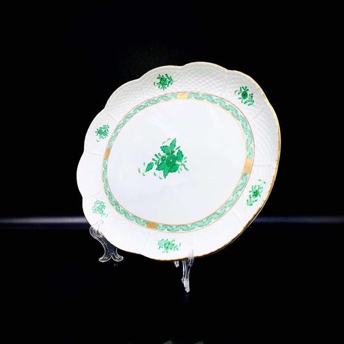 Herend - Large Serving Platter (315 cm) - "Chinese Apponyi Green" - Platte - Håndmalet porcelæn