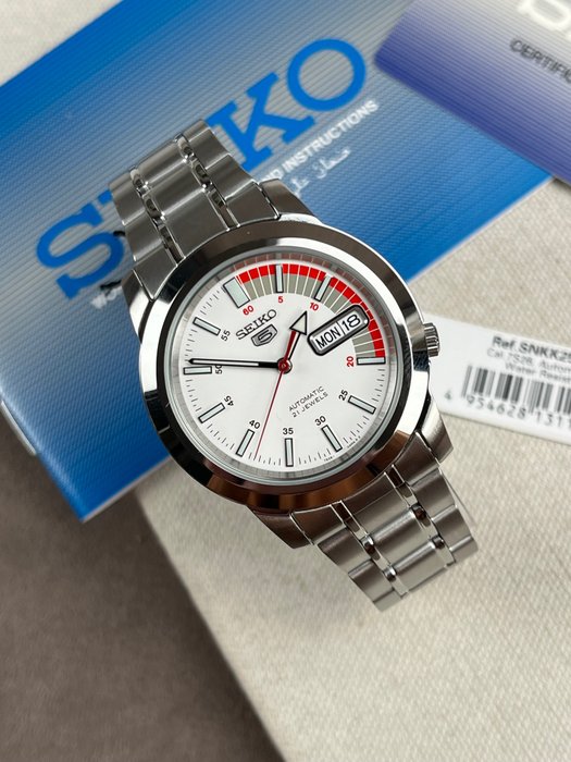 Seiko - 5 - Automatic Day Date - Ingen mindstepris - SNKK25K1 - Mænd - 2011-nu