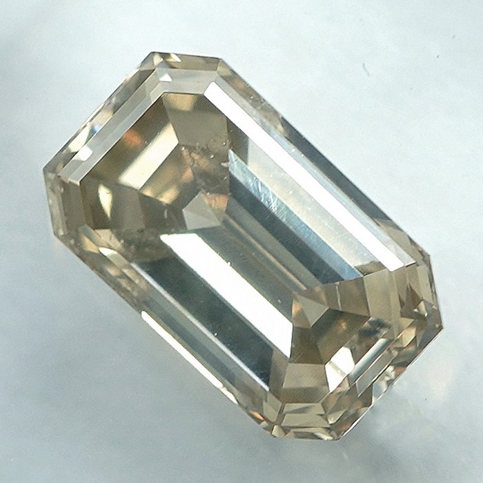 1 pcs Diamant  (Naturfarvet)  - 110 ct - Light Brunlig Gul - SI2 - International Gemological Institute (IGI)