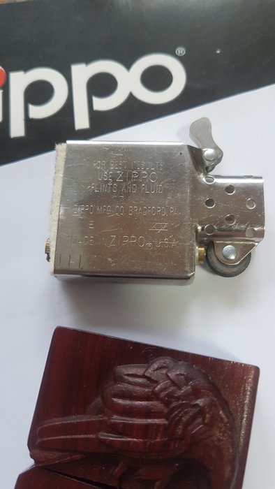 Zippo - Zippo Rarität Rabe auf Totenschädel Natürliches Palisander Holz Handgeschnitzt Unikat Einzelstück - Lighter - Palisander