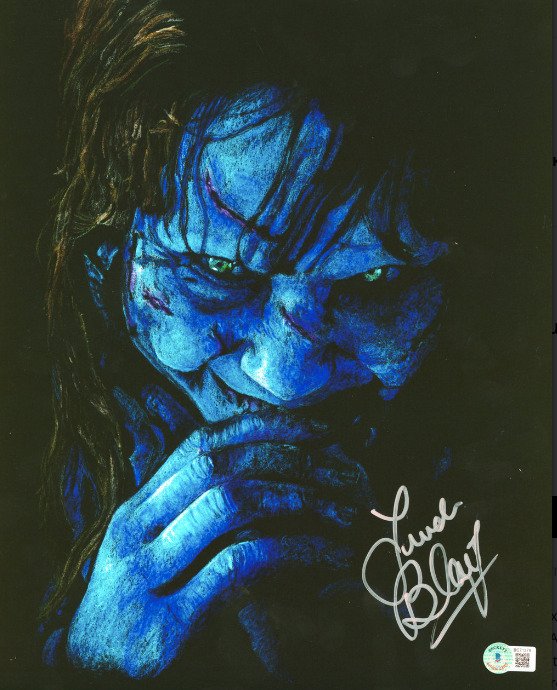 Exorcist - Linda Blair - Signed 28x35 cm Photo with Beckett COA