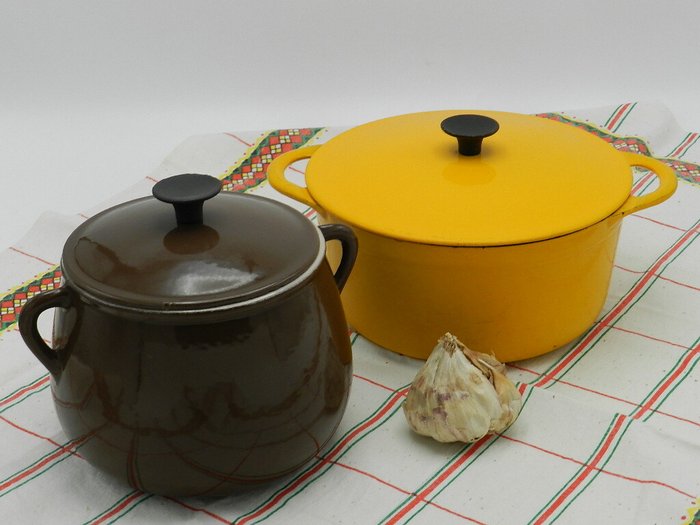 Van Le Creuset( Cousances) een originele stoofpot en een braadpan - Pande - Emaljeret støbejern - Stew er unik