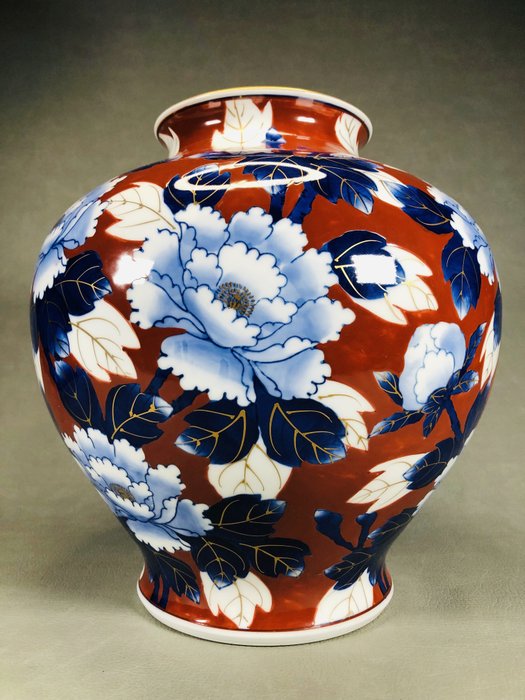 Vase - Porcelæn, Smukke pæonblomster Arita-yaki 有田焼 Hidemine 秀峰 - Japan  (Ingen mindstepris)