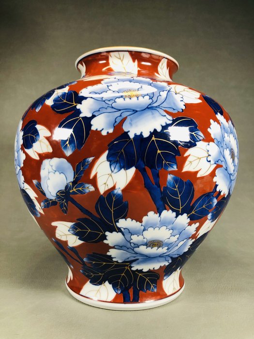 Vase - Porcelæn, Smukke pæonblomster Arita-yaki 有田焼 Hidemine 秀峰 - Japan  (Ingen mindstepris)