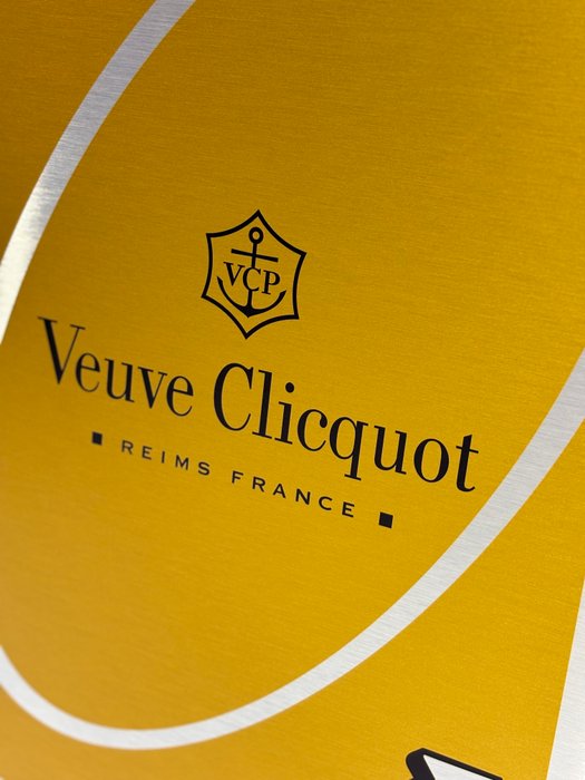 Rob VanMore - Veuve Clicquot UNO Reverse XL - 60cm