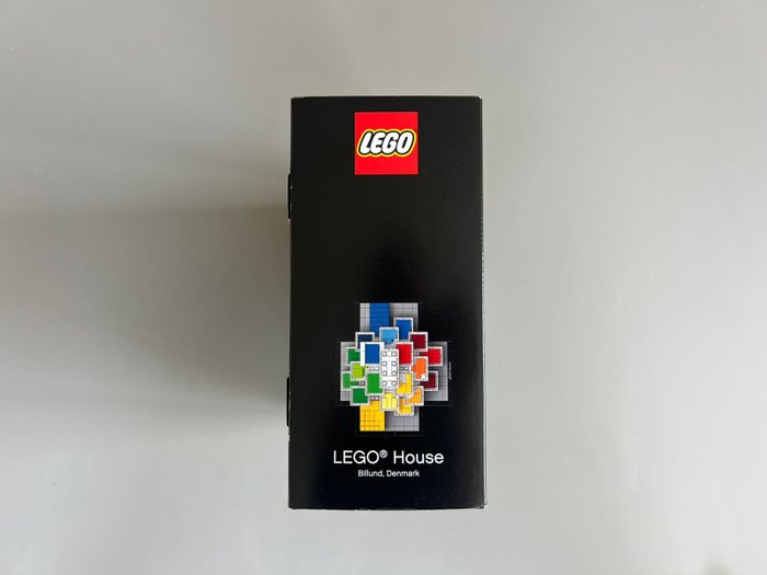 Lego - 21037 Architecture LEGO House - signed by designer