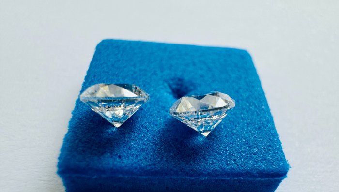 2 pcs Diamant  (Natur)  - 0.80 ct - Rund - E - VS2 - Gemological Institute of America (GIA) - *Matchende par*