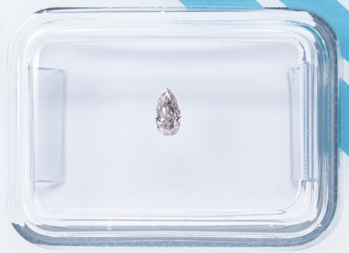 Ingen mindstepris - 1 pcs Diamant  (Naturfarvet)  - 0.10 ct - Pære - Fancy light Rosa Brun - SI2 - International Gemological Institute (IGI)