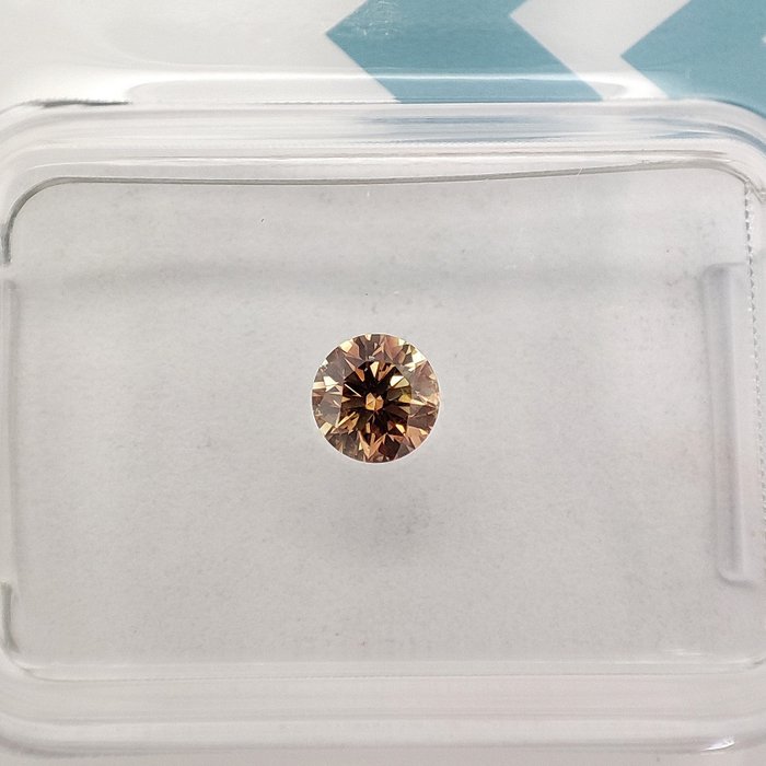 Ingen mindstepris - 1 pcs Diamant  (Naturfarvet)  - 0.26 ct - Rund - Fancy Orange - SI2 - International Gemological Institute (IGI)