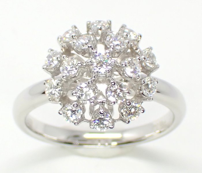 Ring - 18 kraat Hvidguld -  069ct tw Diamant (Natur)