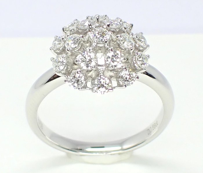 Ring - 18 kraat Hvidguld -  069ct tw Diamant (Natur)