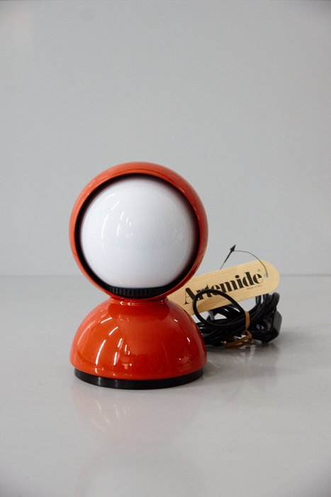 Artemide - Vico Magistretti - Bordlampe - Eclisse - Orange - Metal