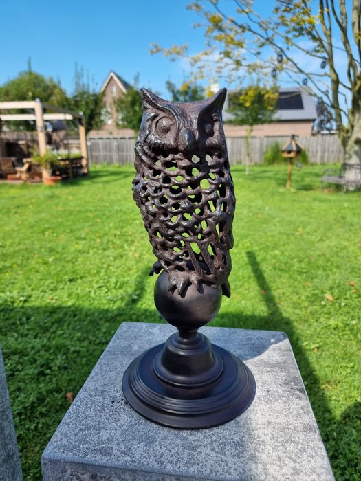 Statue, Large Pierced Owl 37.5cm - 37.5 cm - Metal, harpiks base