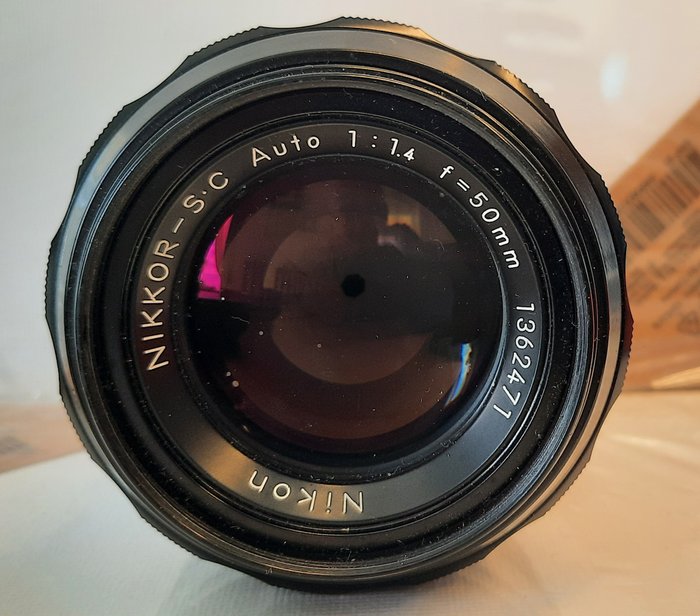 Nikon Nikkor-S.C Auto 1,4/50mm (Ultima Versione) + HS-1 | Prime objektiv