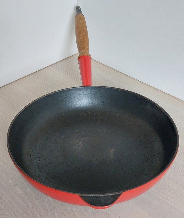 Le Creuset, Cousances - Kasserolle - Støbejern, Teaktræ - fransk lavet