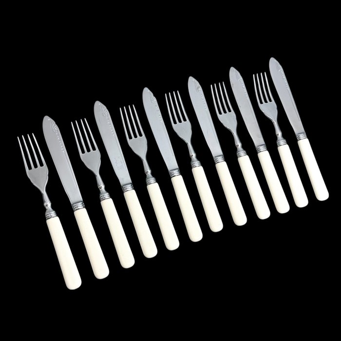 Sheffield - Mid-Century Modern 6 person fish cutlery set with white celluloid handles - Fiskebestik sæt til 6 (12) - Celluloid