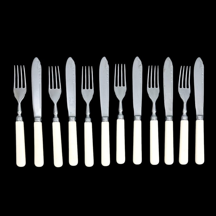 Sheffield - Mid-Century Modern 6 person fish cutlery set with white celluloid handles - Fiskebestik sæt til 6 (12) - Celluloid