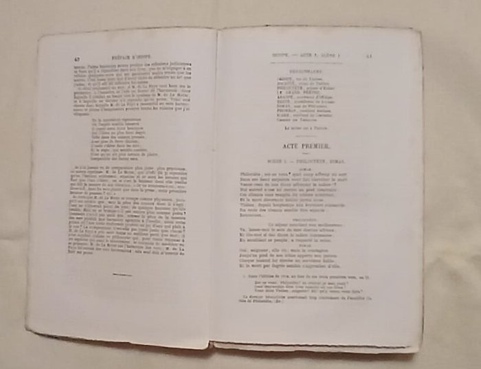 Voltaire, pseudonimo di François-Marie Arouet (1694 – 1778) - Oeuvrés complétes de Voltaire - 1885-1859