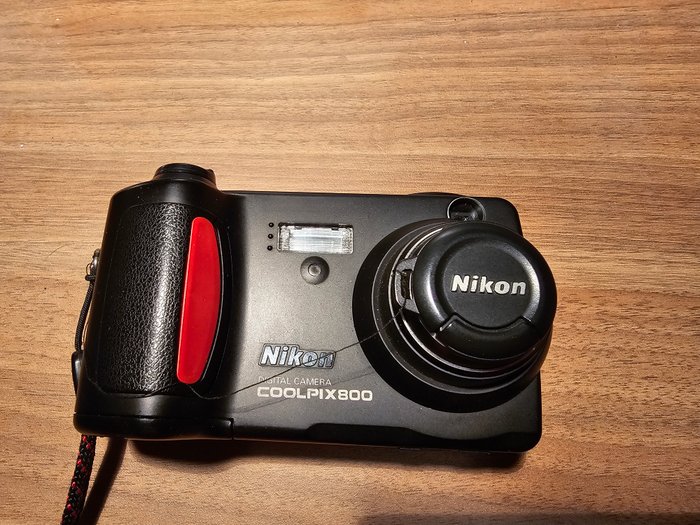 Nikon Coolpix 700, Coolpix 800, Zoom 35-70 Digitalt kompaktkamera