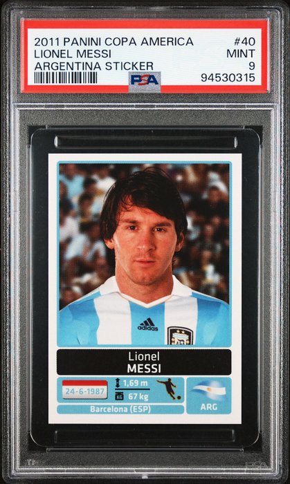 2011 Panini Copa America Lionel Messi #40 PSA 9 Graded sticker