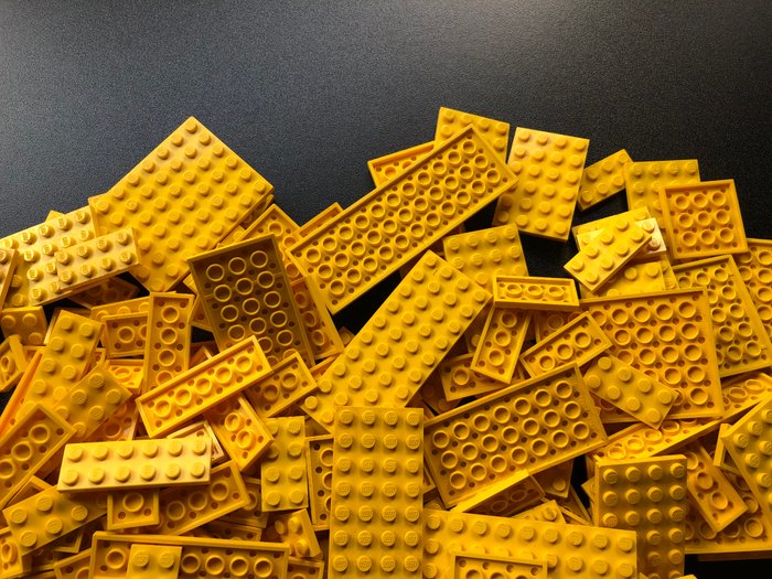 Lego - Geen serie - LEGO Partij gele platte plaatjes in diverse maten 1000 gram