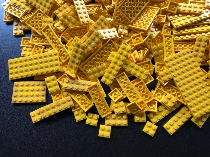 Lego - Geen serie - LEGO Partij gele platte plaatjes in diverse maten 1000 gram