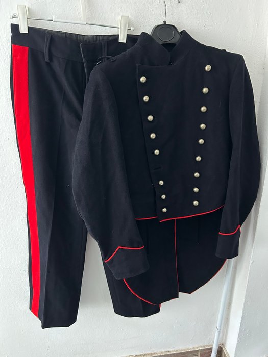 Italien - Politikorps - Militæruniform - Carabinieri gallauniform