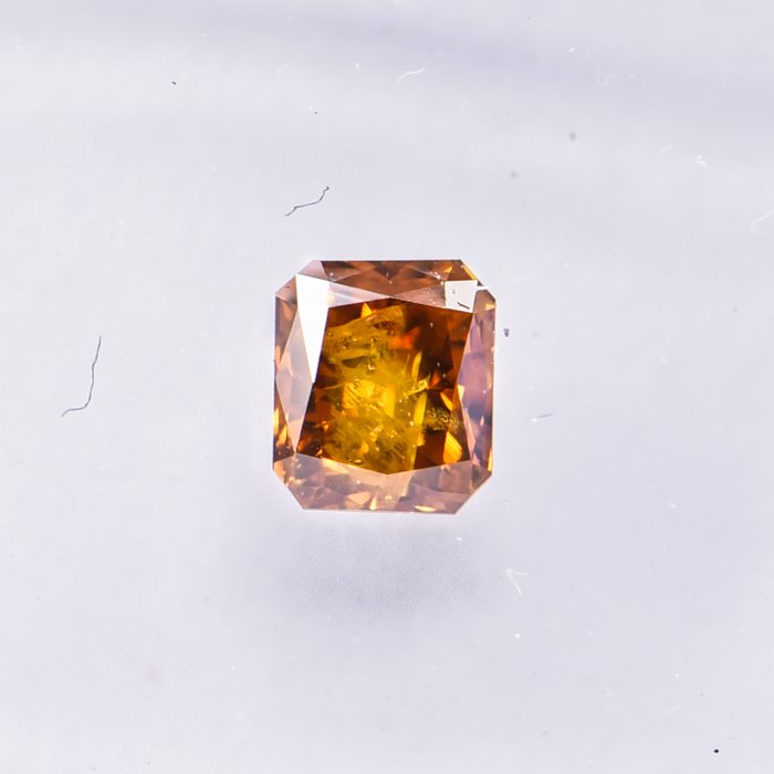 Ingen mindstepris - 1 pcs Diamant  (Naturfarvet)  - 0.36 ct - Radiant - Fancy deep Orange - I3 - International Gemological Institute (IGI)