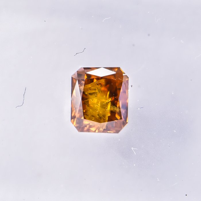 Ingen mindstepris - 1 pcs Diamant  (Naturfarvet)  - 0.36 ct - Radiant - Fancy deep Orange - I3 - International Gemological Institute (IGI)