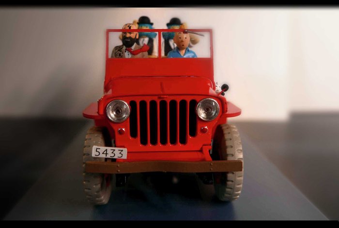 Tintin - 2 - Album : Tintin au Pays de l'Or Noir  - La Jeep Willis MB - échelle 1/24e + 1/43e (mint)