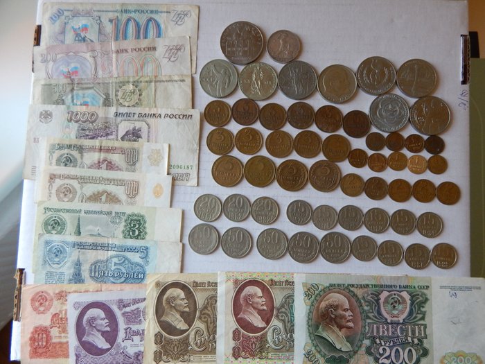 Rusland, Sovjetunionen (USSR). A Lot of 60x Soviet Coins  Banknotes, includes Silver  (Ingen mindstepris)