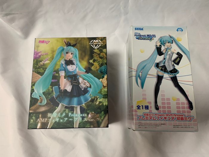 Statuette - 2 Hatsune Miku Figures - Plast