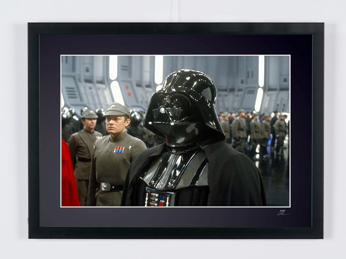 Star Wars Episode VI: Return of the Jedi - David Prose as " Darth Vader" - Fine Art Photography - Luxury Wooden Framed 70X50 cm - Limited Edition Nr 03 of 30 - Serial ID 60051 - Original Certificate (COA), Hologram Logo Editor and QR Code - 100% New items.