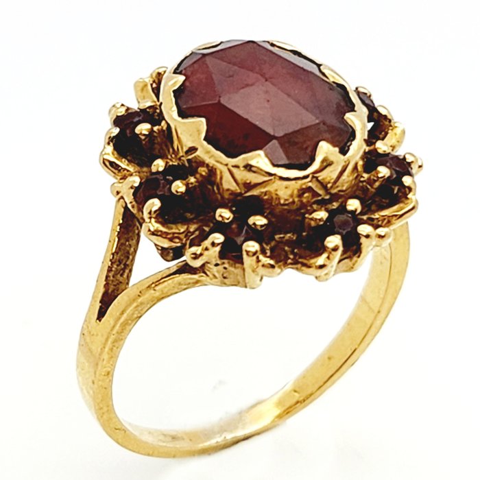 Ring Granat