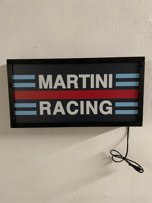 Reklameskilt med baggrundsbelysning - Martini Racing