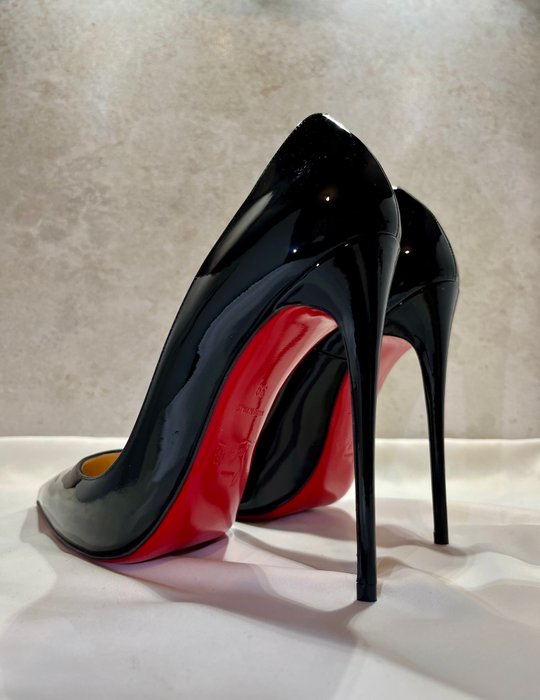 Christian Louboutin - Pumps - Størelse: EU 39 - Ny og i æsken