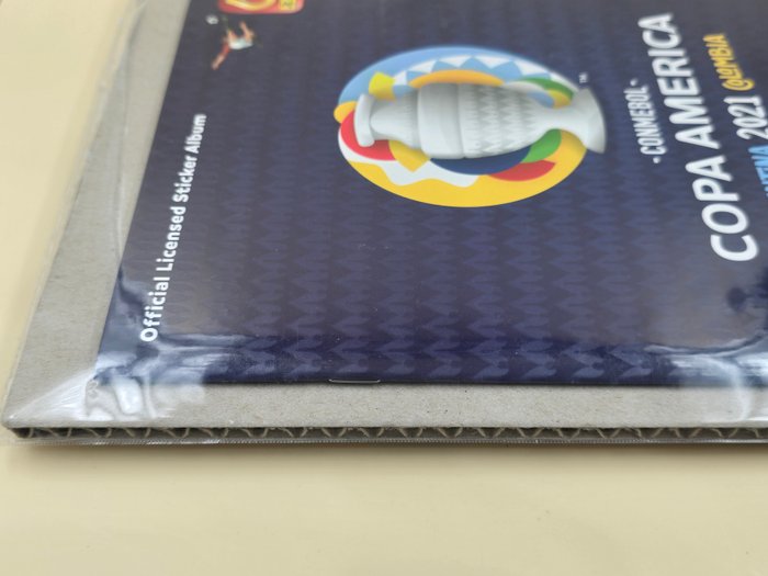 Panini - Copa America Argentina 2021 - 1 Empty album + complete loose sticker set