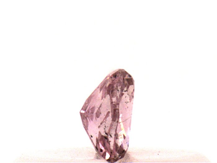 1 pcs Diamant  (Naturfarvet)  - 0.09 ct - Pude - Fancy intense Lille nuance Lyserød - I1 - Gemological Institute of America (GIA)