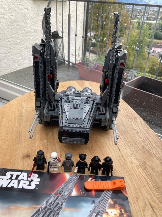 Lego - 75104 - Lego Star wars Kylo ren's command shuttle