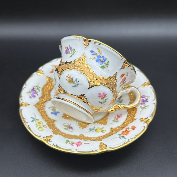 Meissen - Ernst August Leuteritz - Kop og underkop (2) - B- Form - Porcelæn - E.A.Leuteritz - Meissen