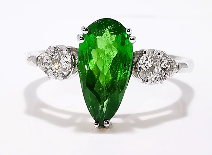 Ingen mindstepris - Ring - 18 kraat Hvidguld Uden Reserve Tsavorite Top Kvalitet 176t 384gr -  176ct tw Turmalin - Diamant