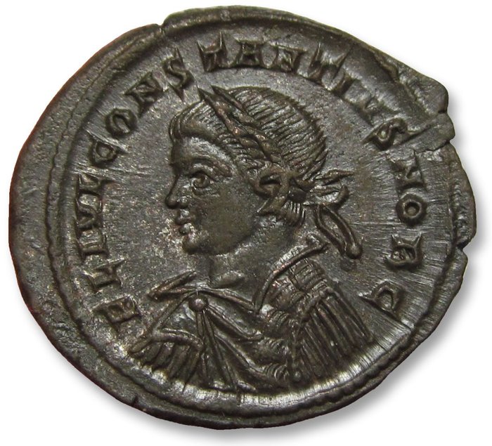 Romarriket Constantius II as Caesar under his father Constantine I Follis Treveri (Trier) mint circa 326 AD - mintmark PTR(pellet-in-crescent) - mint state coin