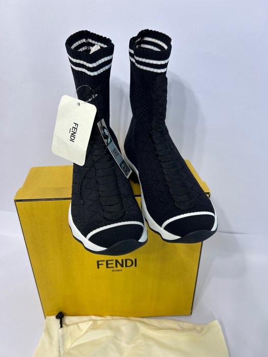 Fendi - Sneakers - Størelse: Shoes / EU 38