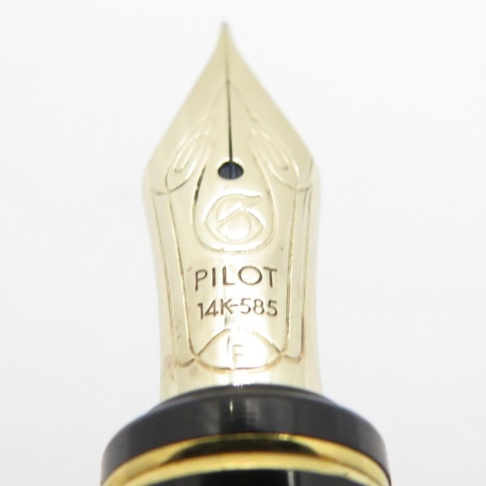 Pilot - Grance (Marble Black  Red) - 14K gold nib (F) - Fyldepen