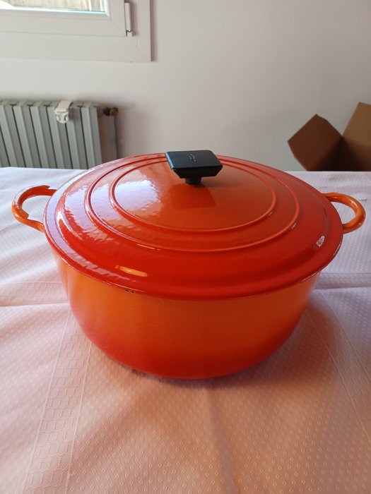 Le Creuset - Kasserolle - Støbejern - Diameter: 26 centimeter