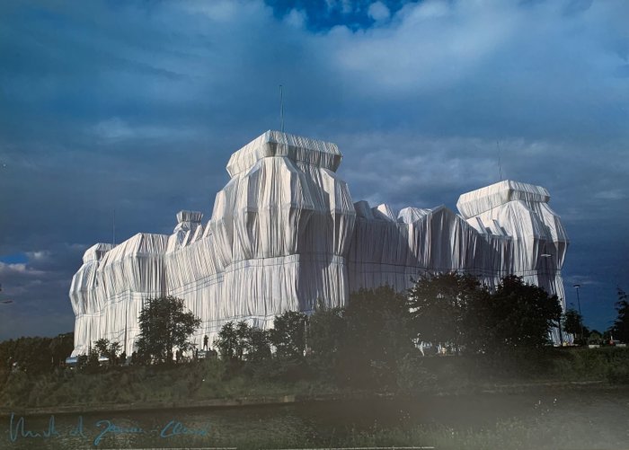 Christo  Jeanne-Claude (1935-2020) - Wrapped Reichstag - Ost- und Nordfassade - Handsigned Print - 50 x 70 cm