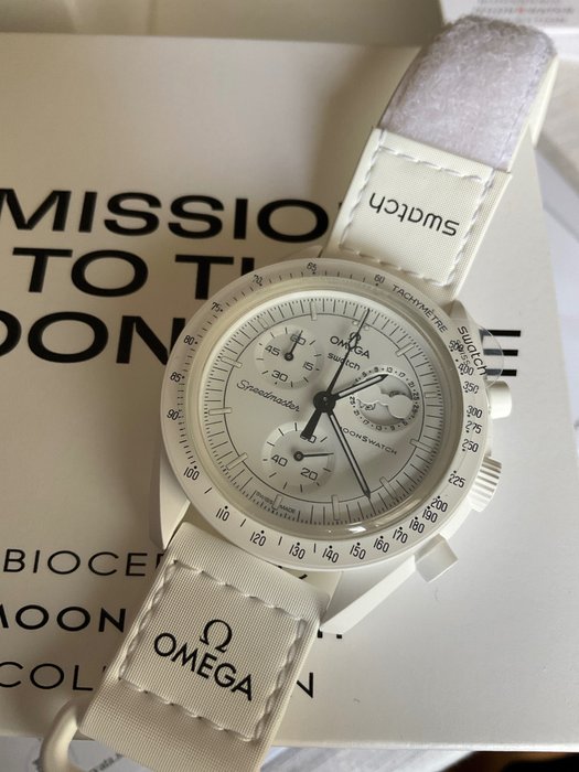 Swatch x Omega - MoonSwatch Mission to the MoonPhase - Ingen mindstepris - Unisex - 2024